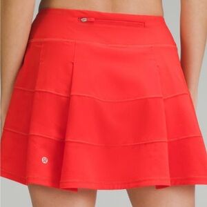 Lululemon size 6 pace rival mid rise skirt. Color Hot Heat. Great condition